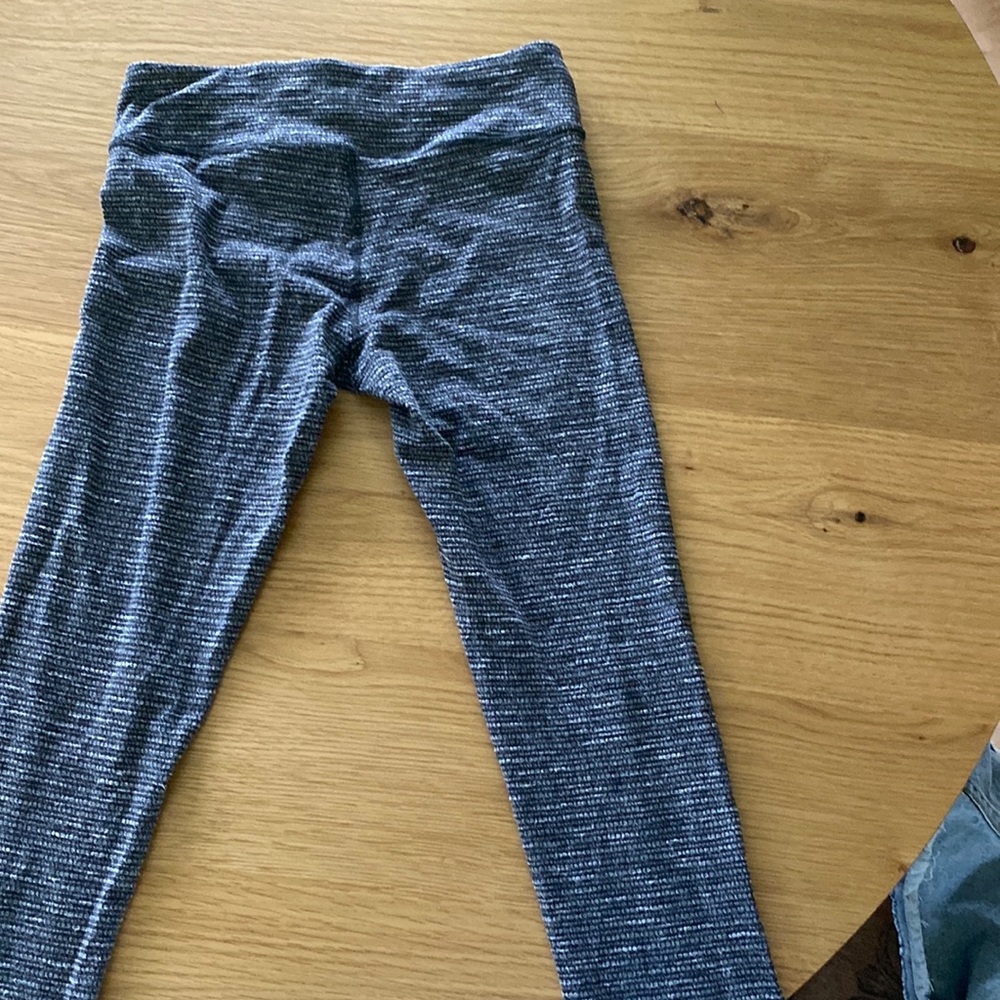 iviva/lululemon legging size girls twelve
